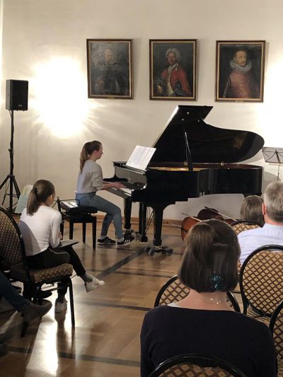 Schloss-Saal-2019-04-07.jpg